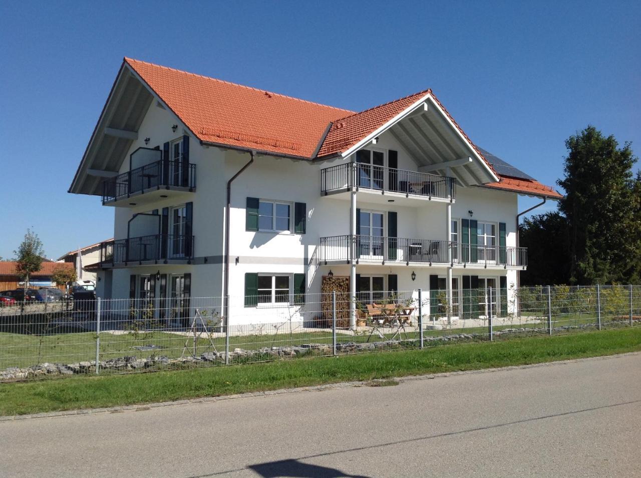 Pension Und Appartements Wild Otterfing Exterior foto