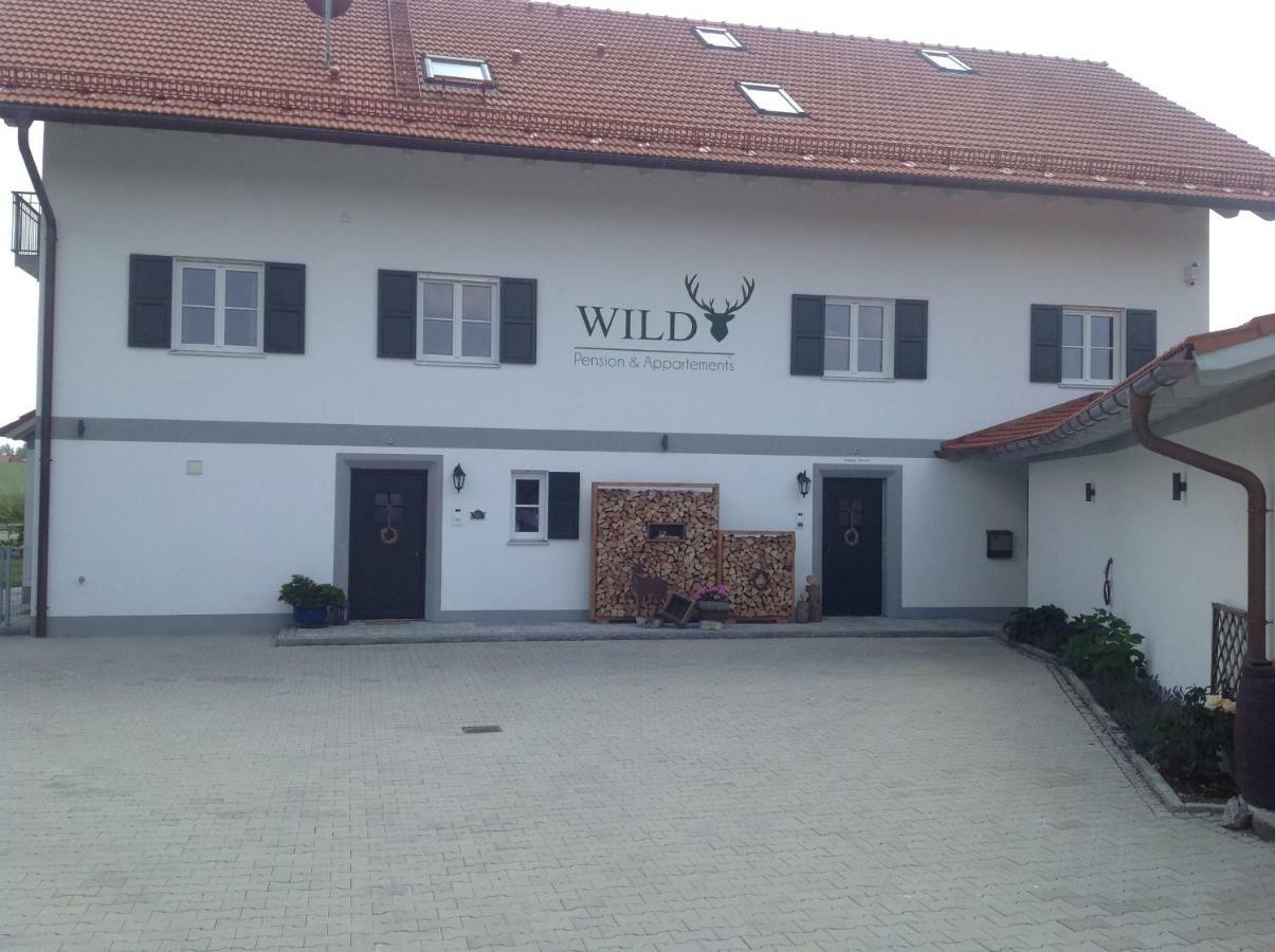 Pension Und Appartements Wild Otterfing Exterior foto